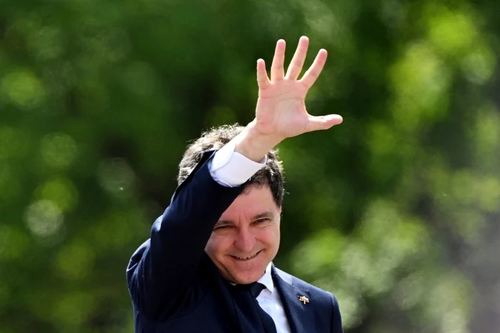 Nicușor Dan, notat de români după primele 100 de zile la Cotroceni