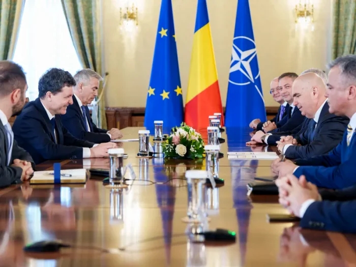 Nicusor Dan l-a sfătuit pe Ilie Bolojan să adopte o atitudine mai conciliantă în negocierile de coaliție