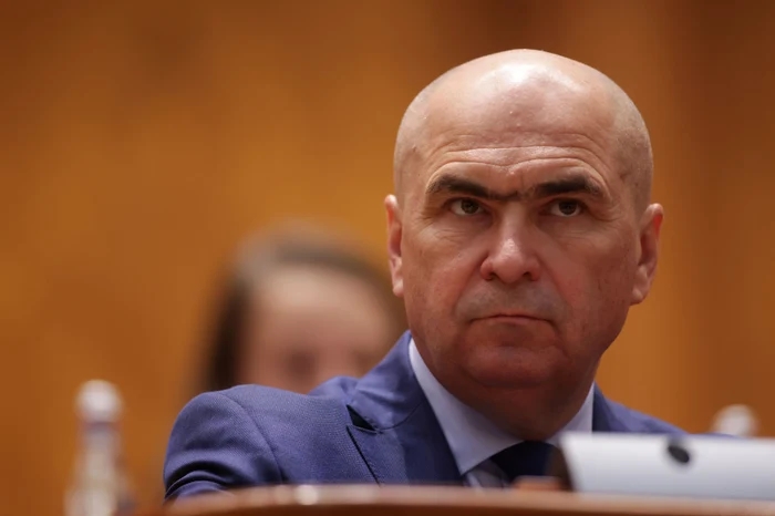 Guvernul justifică măsura majorării orelor de predare în învățământ