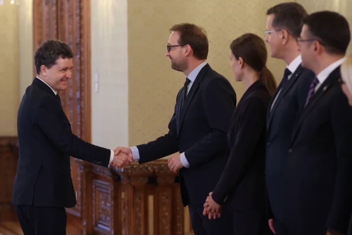 Strategia politică a lui Nicușor Dan: Alianțe și provocări pe scena internă