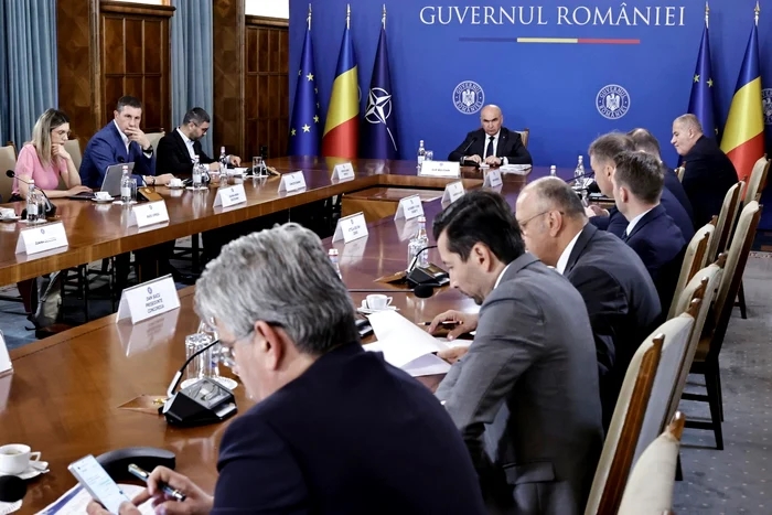 Premierul Bolojan: Economia reală are nevoie de mai mult sprijin