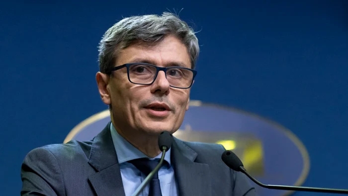 Virgil Popescu, europarlamentar al PNL, acuză AUR că „fură curent” cu moțiunile de cenzură