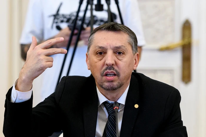 Ministrul Educației: Dialogul, nu greva, este soluția în învățământ