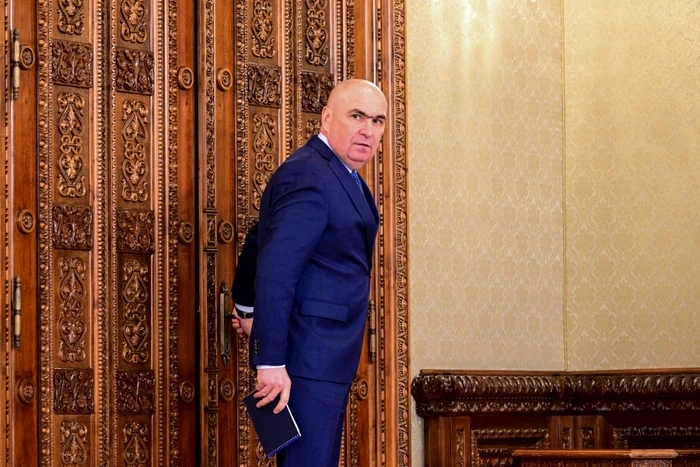 AUR acuză premierul de creșterea datoriei publice: fiecare român ar fi îndatorat cu 12.000 de euro