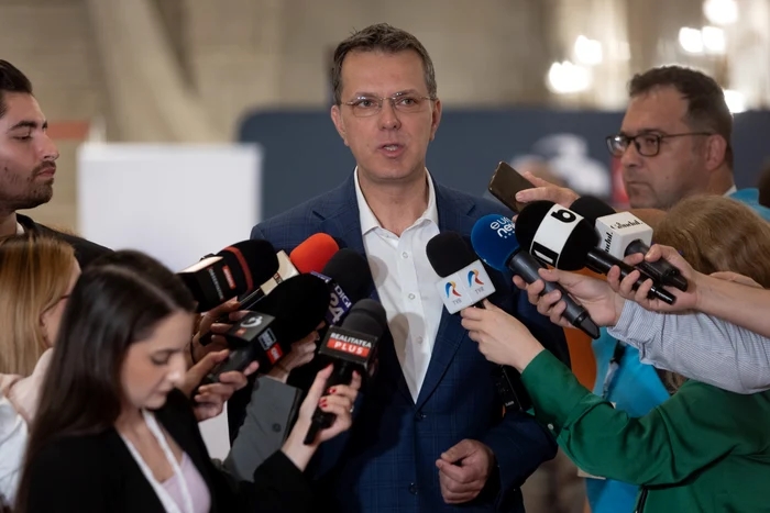 Ministrul Apărării speră ca jumătate din avioanele IAR-99 să fie livrate până la sfârșitul anului